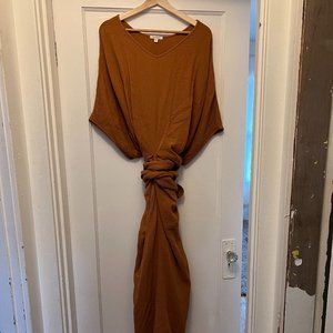 Suunday Dolman Dress in Meerkat NWOT